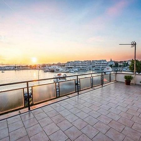 Amazing Seaview Apartment With A Balcony Near The Beach - Kneza Trpimira I Zadar Dış mekan fotoğraf