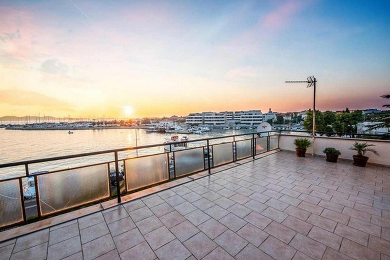 Amazing Seaview Apartment With A Balcony Near The Beach - Kneza Trpimira I Zadar Dış mekan fotoğraf