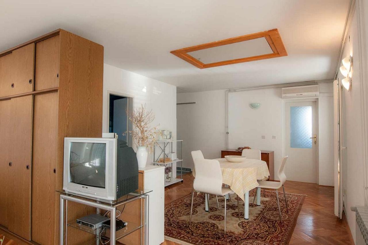 Amazing Seaview Apartment With A Balcony Near The Beach - Kneza Trpimira I Zadar Dış mekan fotoğraf