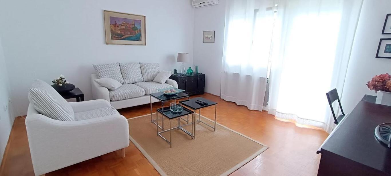 Amazing Seaview Apartment With A Balcony Near The Beach - Kneza Trpimira I Zadar Dış mekan fotoğraf