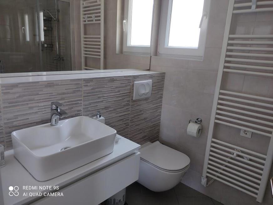 Amazing Seaview Apartment With A Balcony Near The Beach - Kneza Trpimira I Zadar Dış mekan fotoğraf