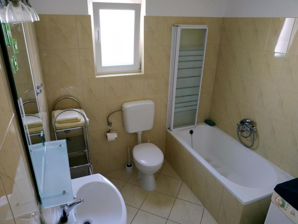 Amazing Seaview Apartment With A Balcony Near The Beach - Kneza Trpimira I Zadar Dış mekan fotoğraf
