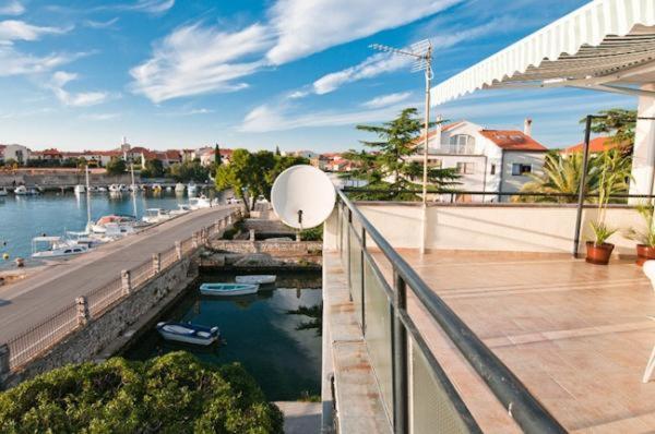 Amazing Seaview Apartment With A Balcony Near The Beach - Kneza Trpimira I Zadar Dış mekan fotoğraf